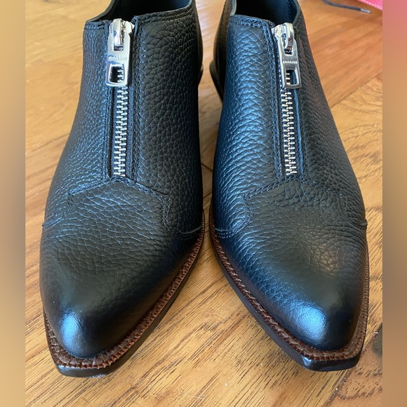 Coach 'bandit' Zip Boot (women) ankle bootie
In Black Leather sz 6B - Picture 6 of 16